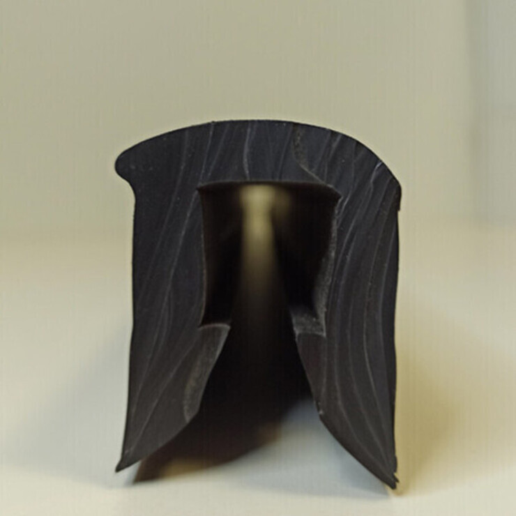 ПРИВАЛЬНЫЙ БРУС ПВХ T 782