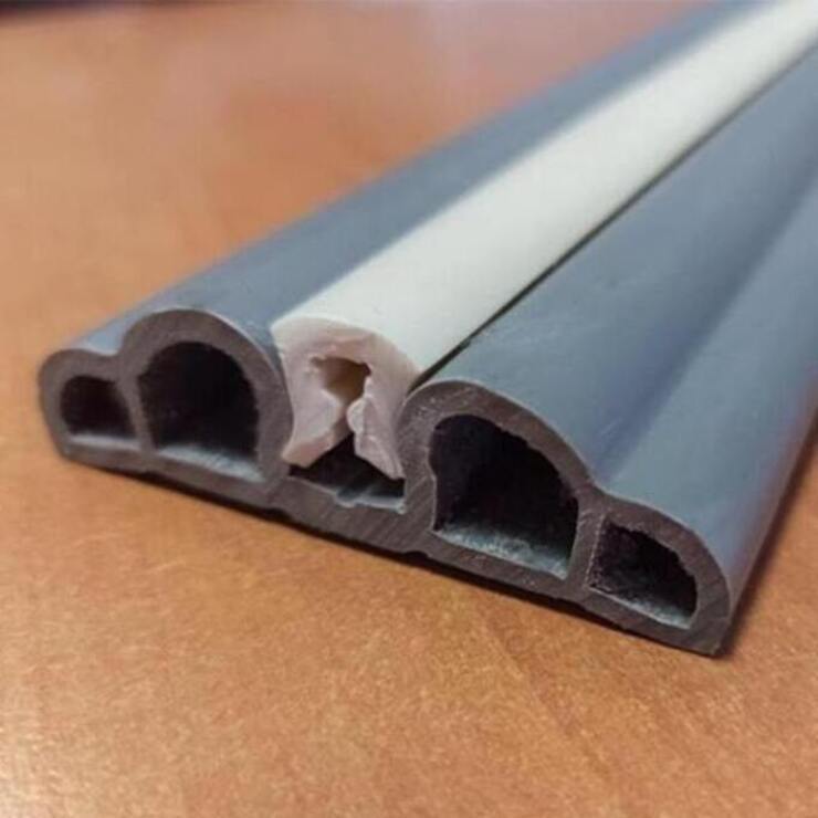 ПРИВАЛЬНЫЙ БРУС ПВХ T 782