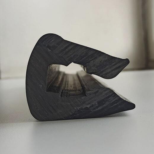 ПРИВАЛЬНЫЙ БРУС ПВХ T 167